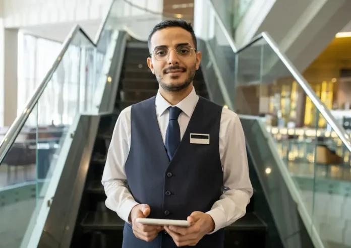 图片来源：Canva｜算法酒店定价系统背后的人类问责机制